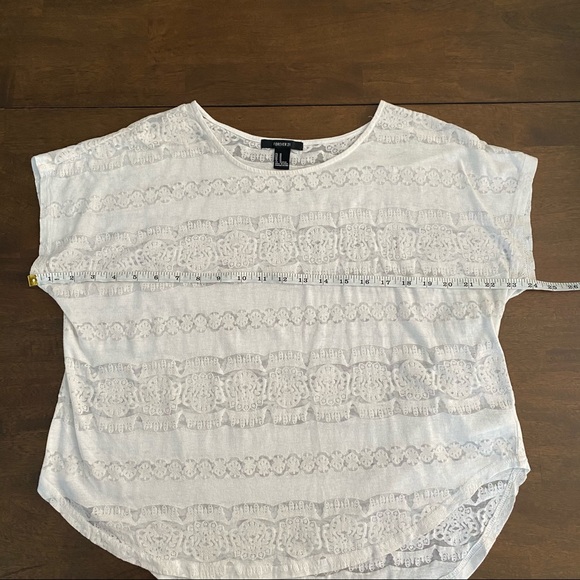 FOREVER 21 White Sheer Summer Top Mandala Design Short Sleeves - Picture 6 of 9